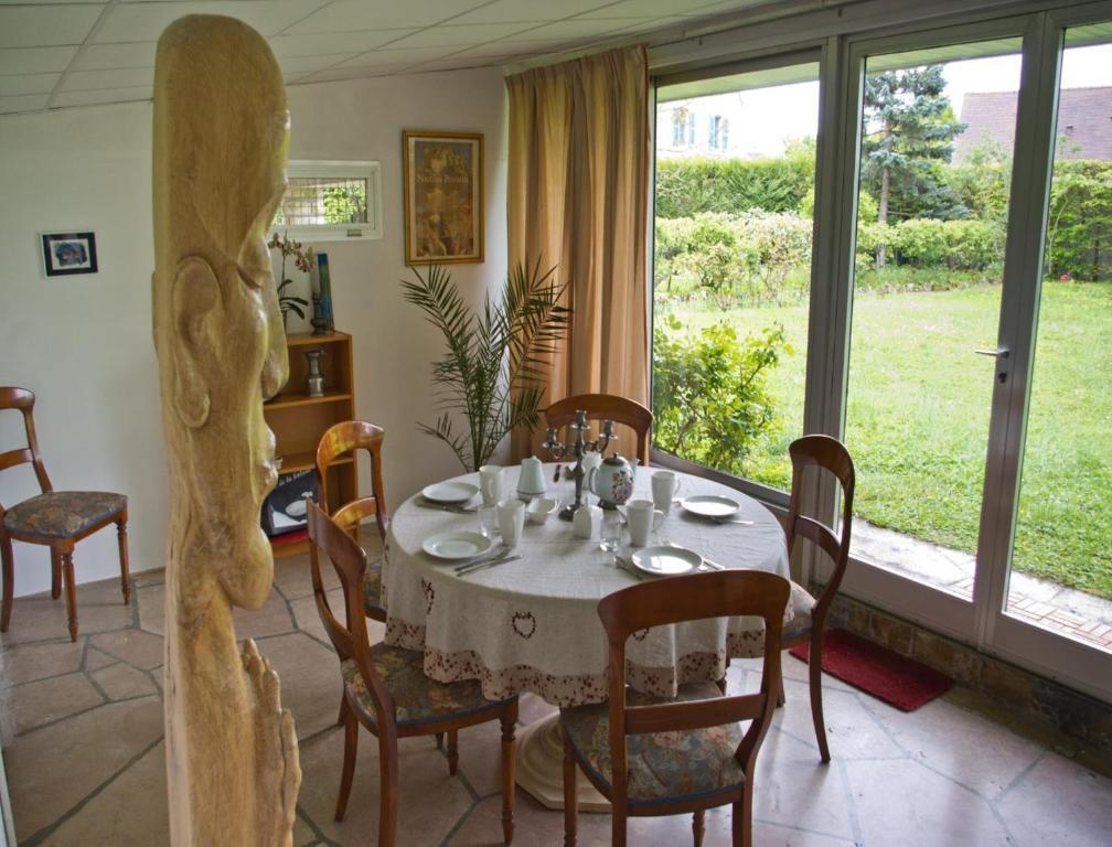 Le Grand Jardin Bed & Breakfast Beaune  Oda fotoğraf